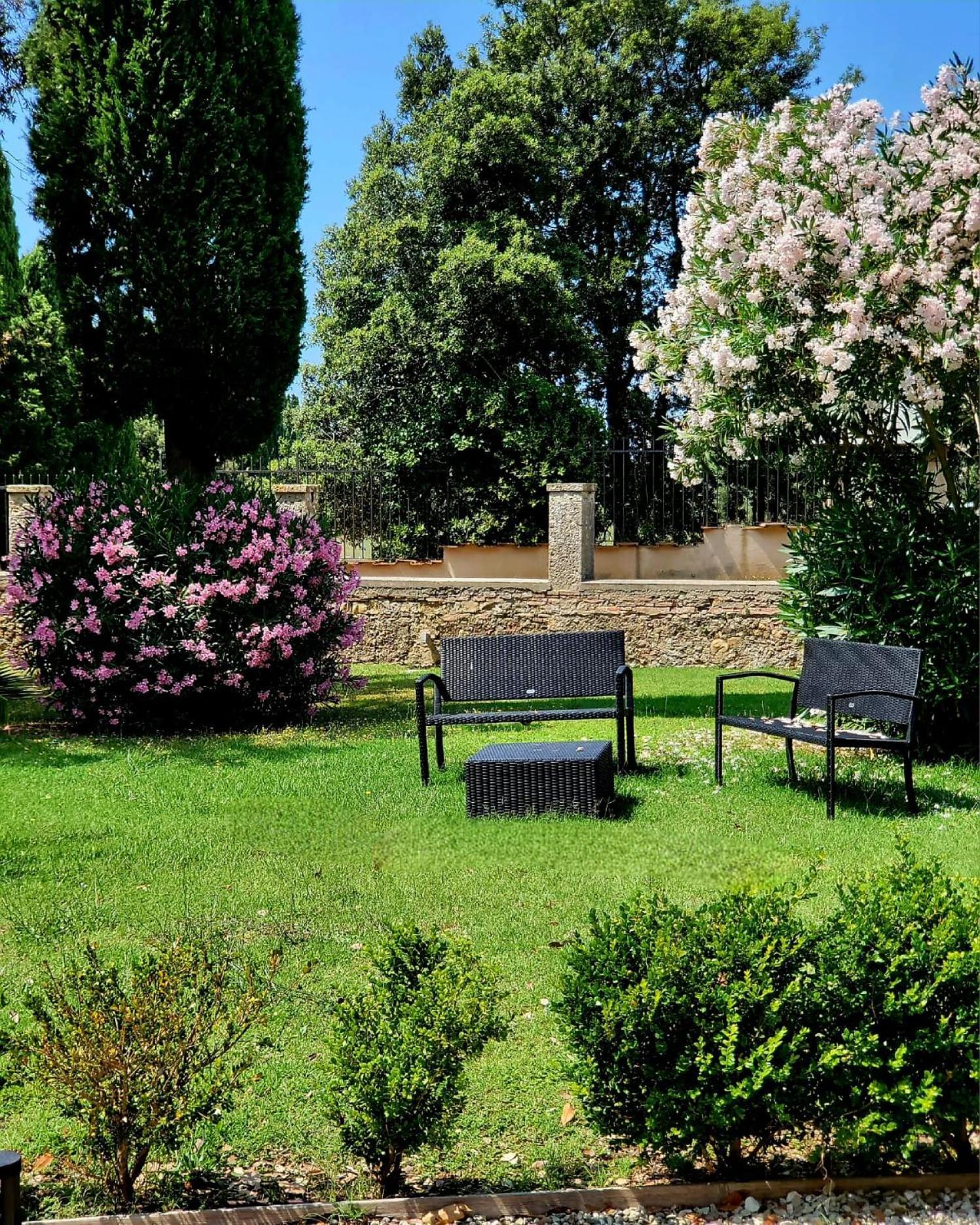 La Villa Apartments - Convenient For Sardinia And Corsica - 4 Beds - Private Parking Included With Camera Livorno Exterior foto